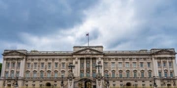 Brexit's Impact: Analyzing US Trade & Investment with the UK - Cover Image
