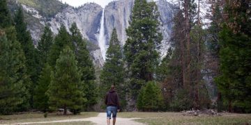 Hiking US National Parks: Trails, Gear & Safety Guide - Cover Image